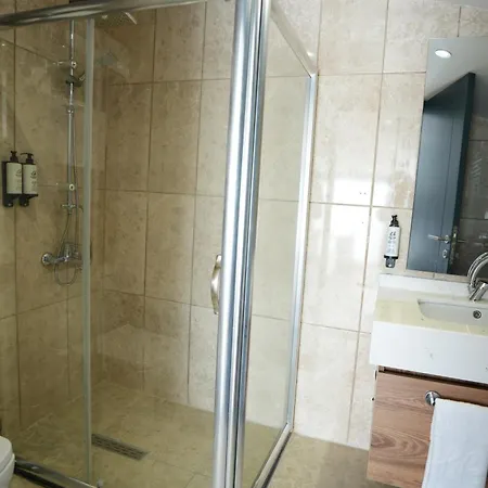Business Life Guenesli Hotel
