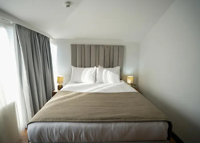 Hotel Business Life Guenesli