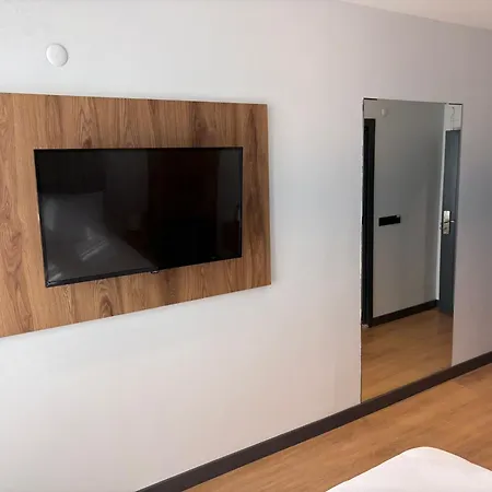 Otel Business Life Güneşli İstanbul