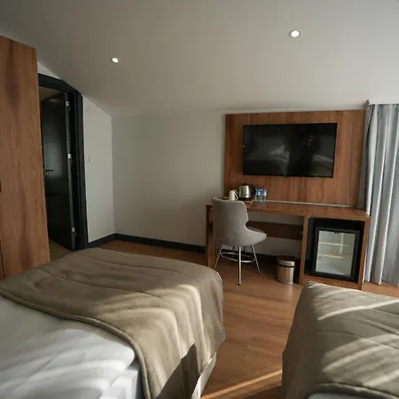 Otel Business Life Güneşli İstanbul